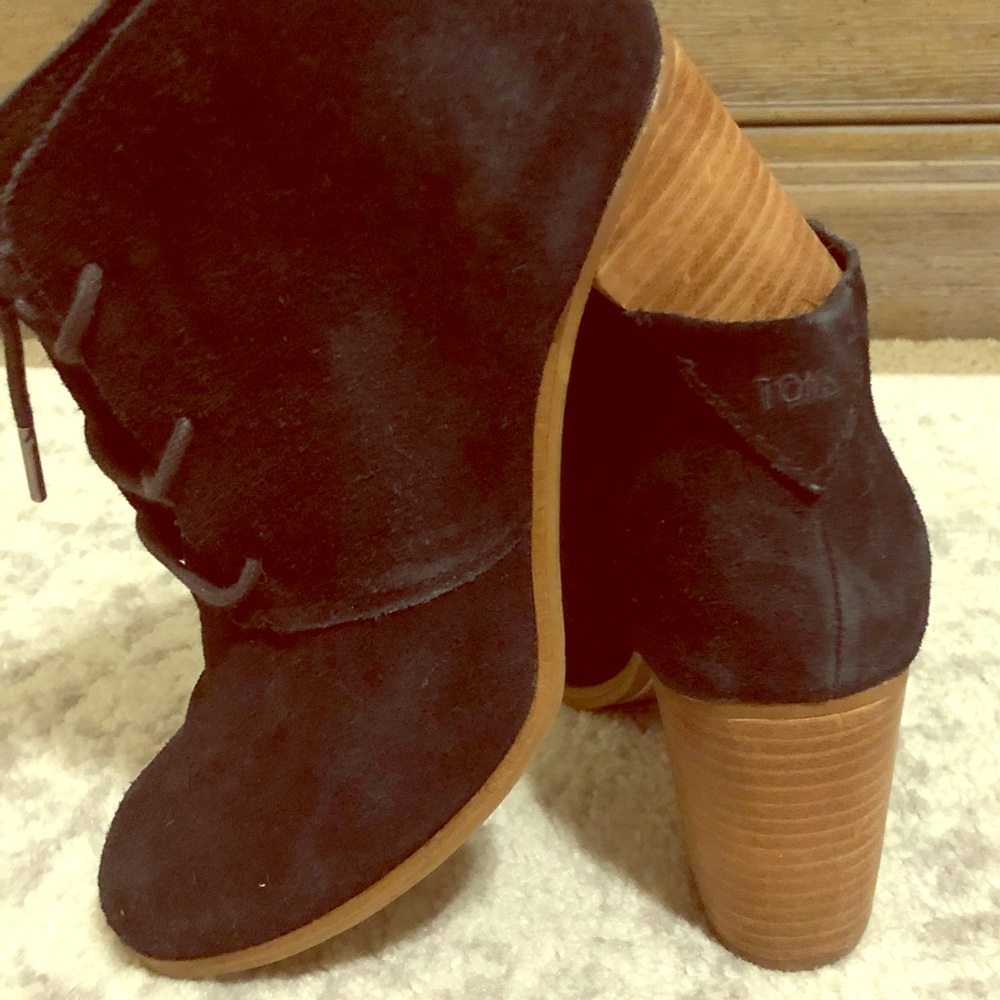 Black TOMS Booties Sz 8